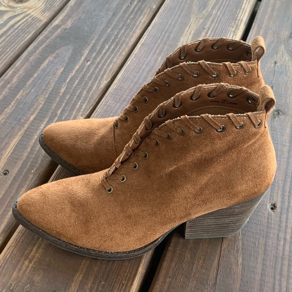 Coconuts by Matisse Alabama Camel Faux Suede Braided Block Heel Ankle Boot Sz 7